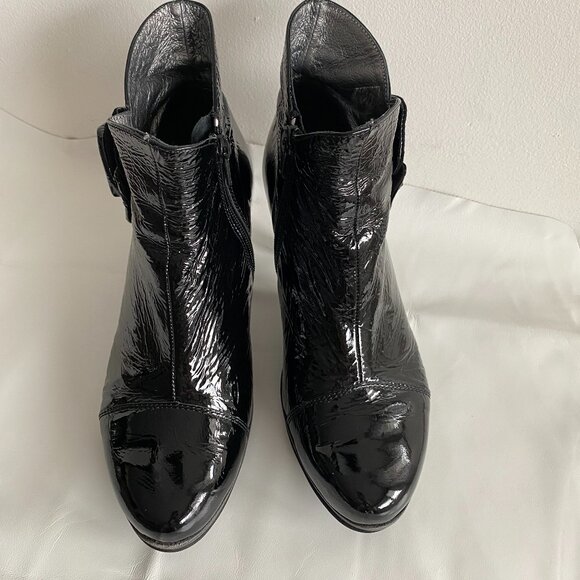 Un Tour En Ville Black Patent Leather Heeled Ankle Boots 8.5 - Picture 5 of 13